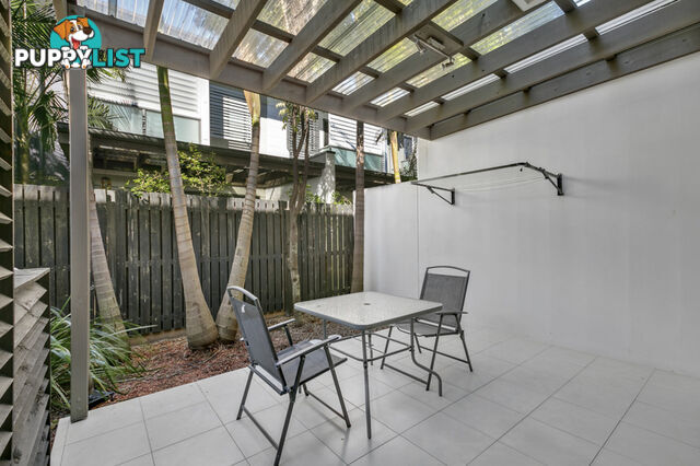 4/2 The Gardenway ROBINA QLD 4226