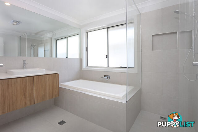 9 Headway Street NERANG QLD 4211