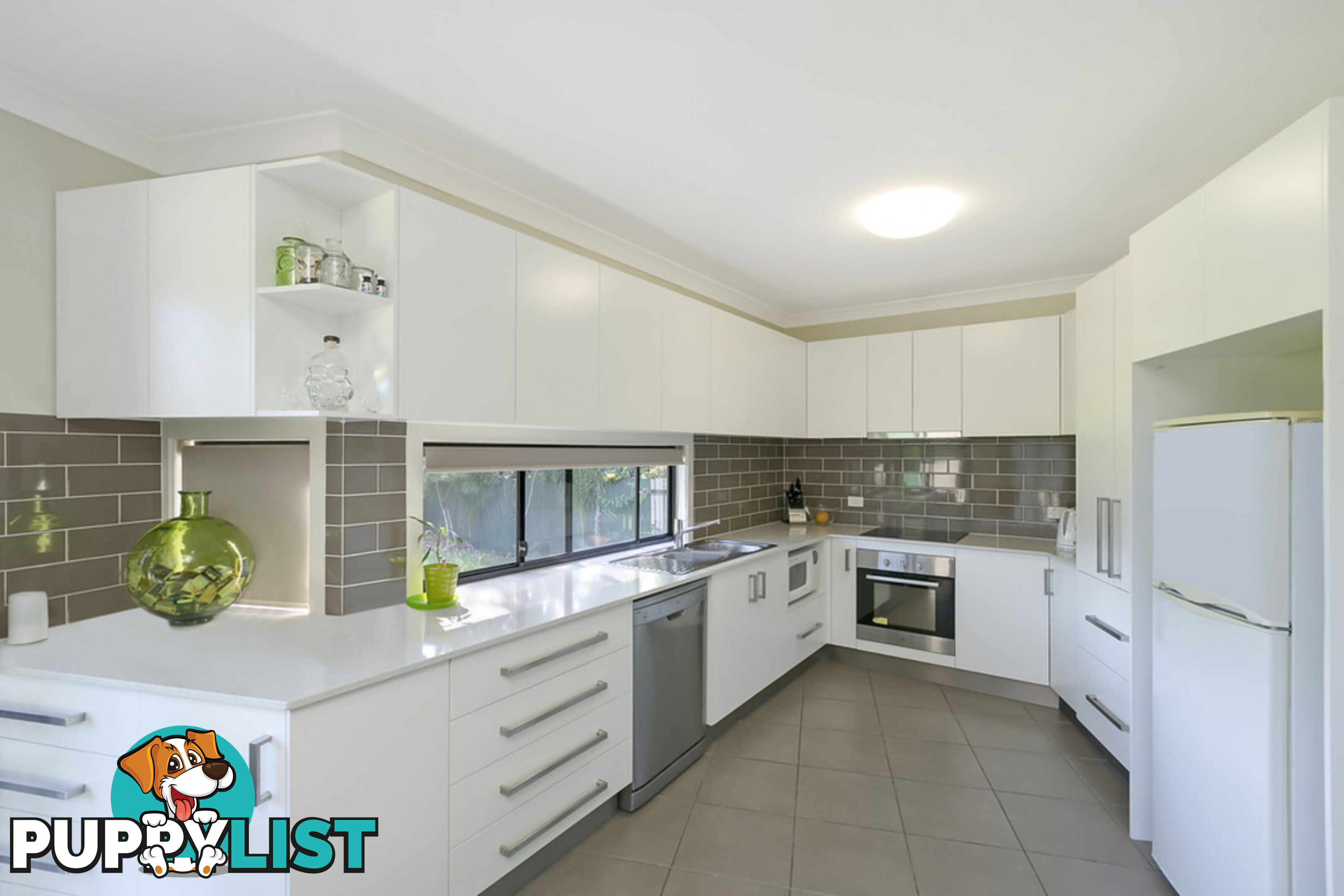 2/8 Onyx Court CARRARA QLD 4211