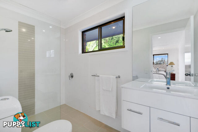 32 Whitian Drive CARRARA QLD 4211