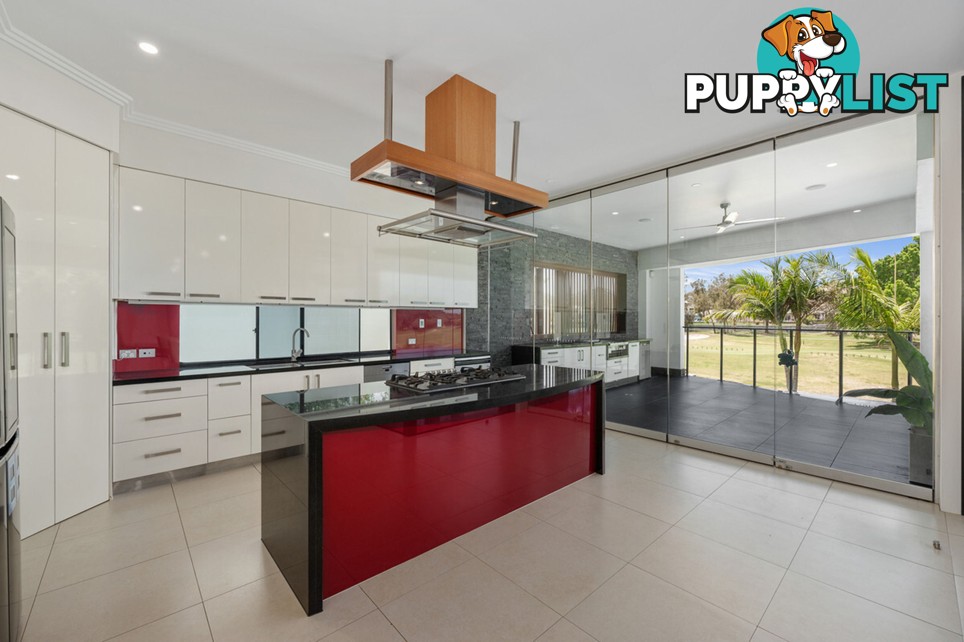 3011 Northview Parade BENOWA QLD 4217