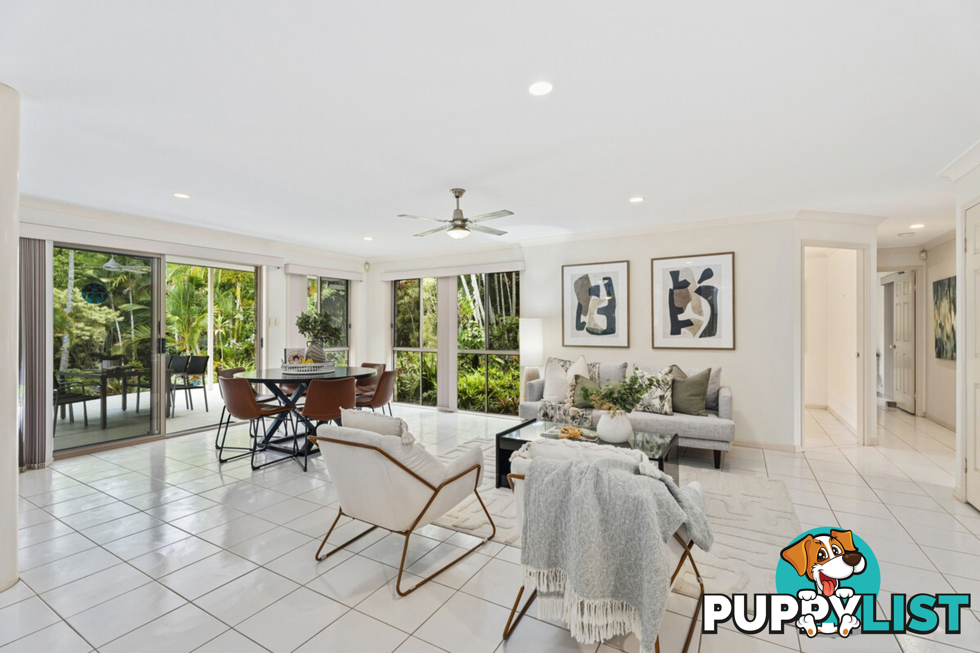 53 Winderadeen Drive HIGHLAND PARK QLD 4211