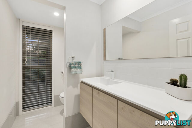 6 Cuthero Court HIGHLAND PARK QLD 4211