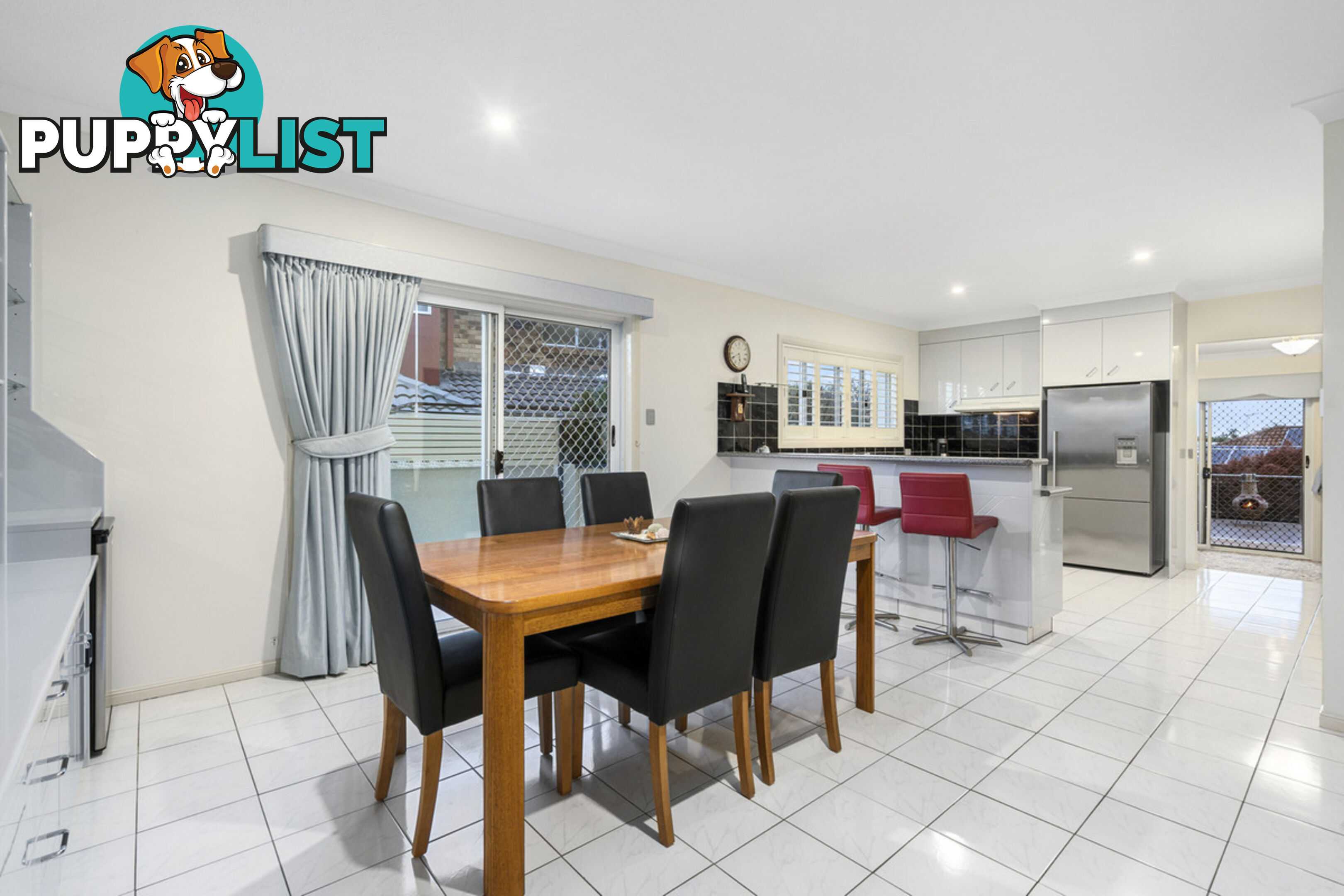 10 Parklane Place HIGHLAND PARK QLD 4211