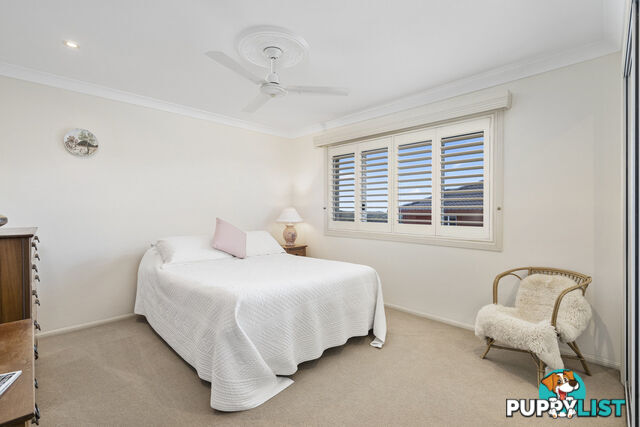 10 Parklane Place HIGHLAND PARK QLD 4211