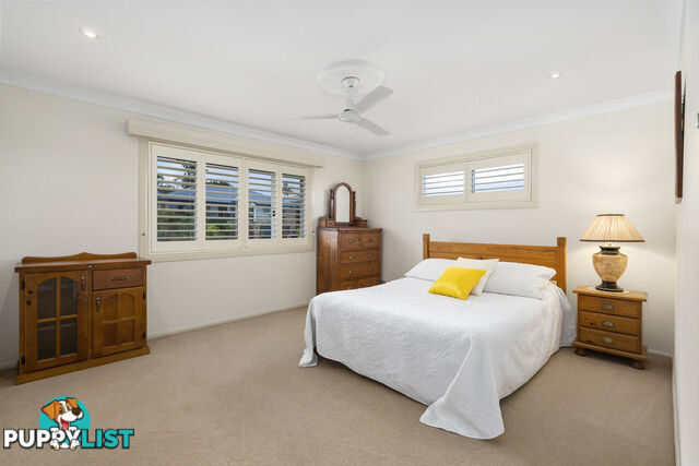 10 Parklane Place HIGHLAND PARK QLD 4211