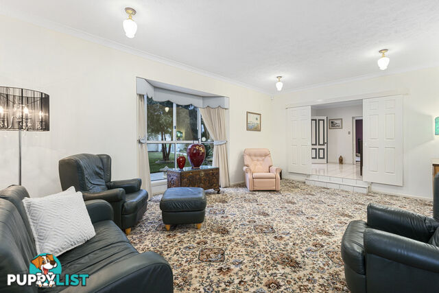 10 Parklane Place HIGHLAND PARK QLD 4211