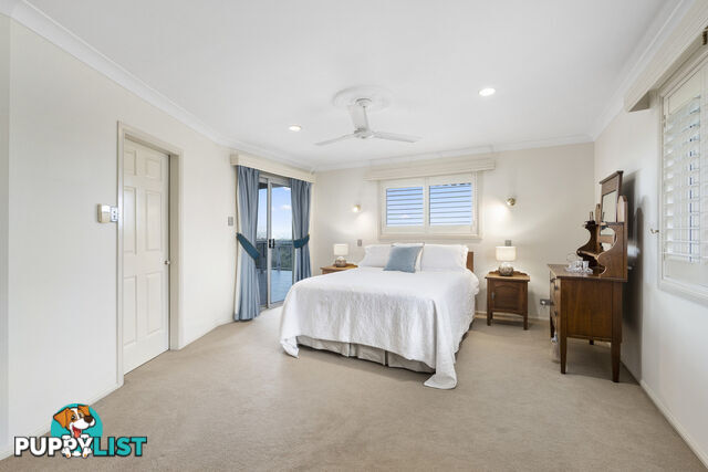 10 Parklane Place HIGHLAND PARK QLD 4211