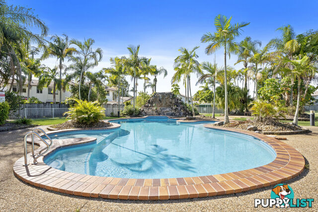 10/2 St Kevins Avenue BENOWA QLD 4217
