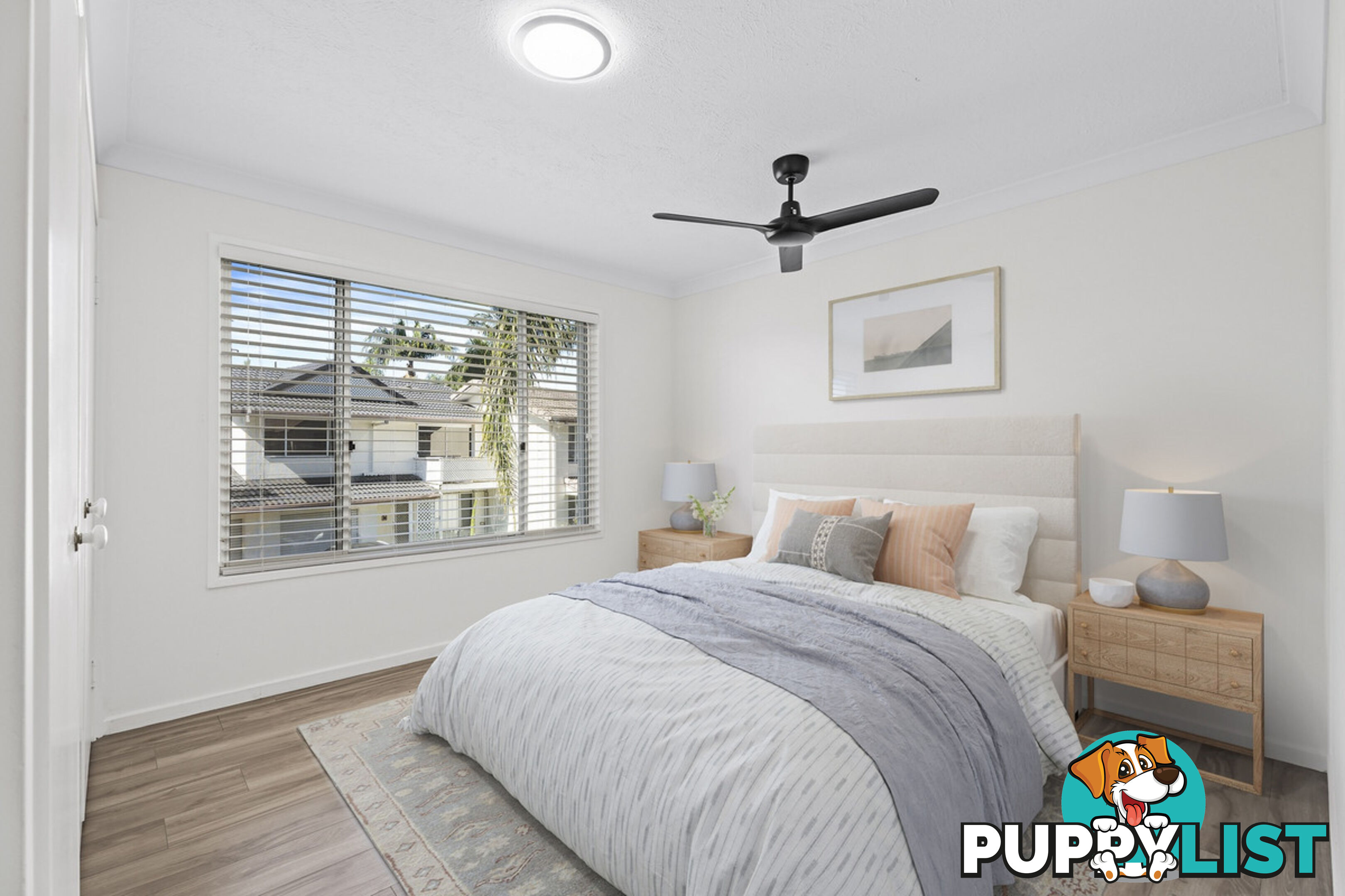 10/2 St Kevins Avenue BENOWA QLD 4217