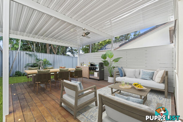 10/2 St Kevins Avenue BENOWA QLD 4217