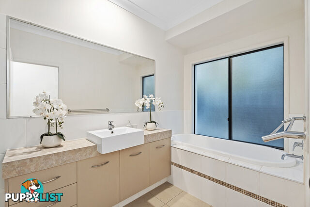 17 Wunburra Circle PACIFIC PINES QLD 4211