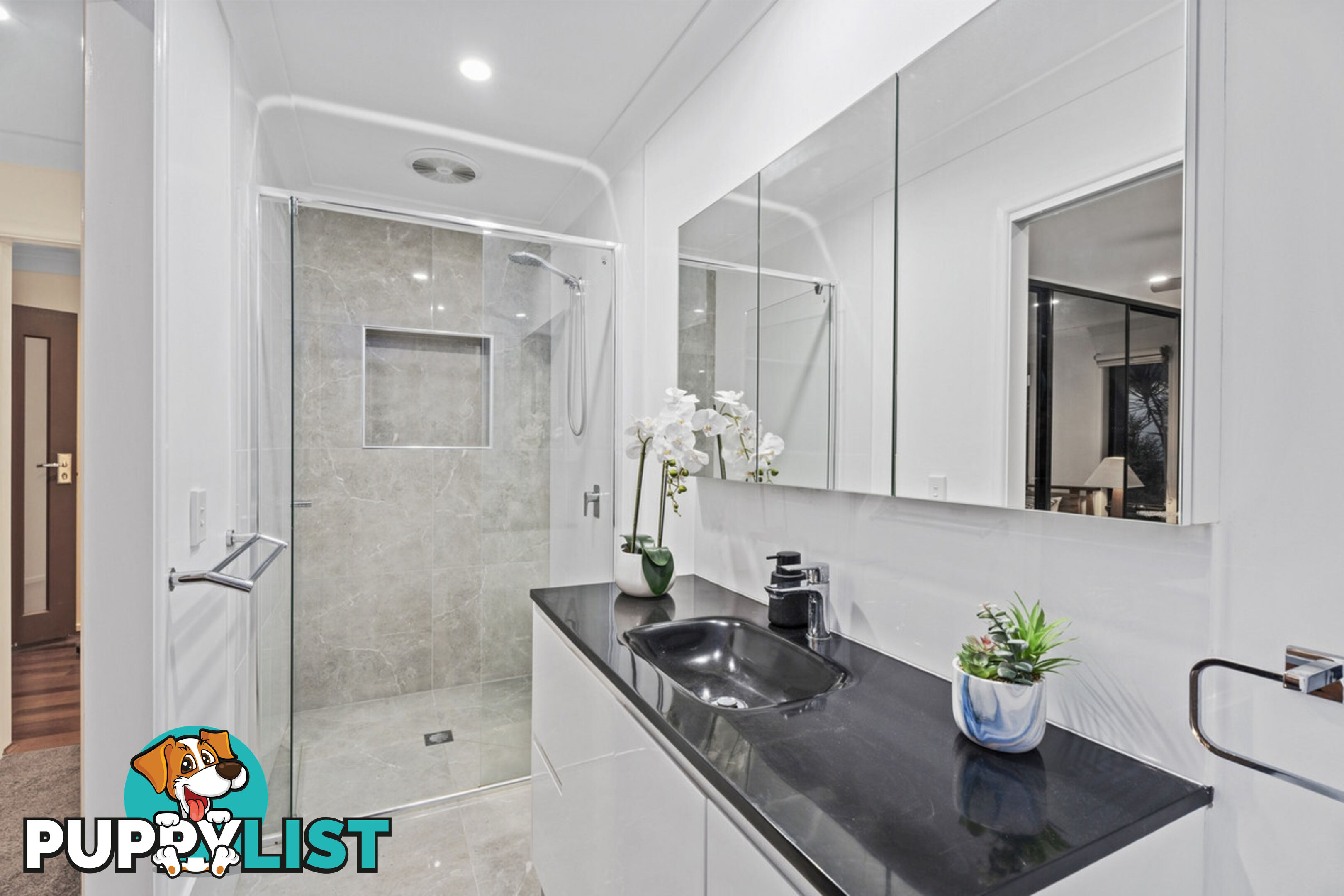 17 Wunburra Circle PACIFIC PINES QLD 4211