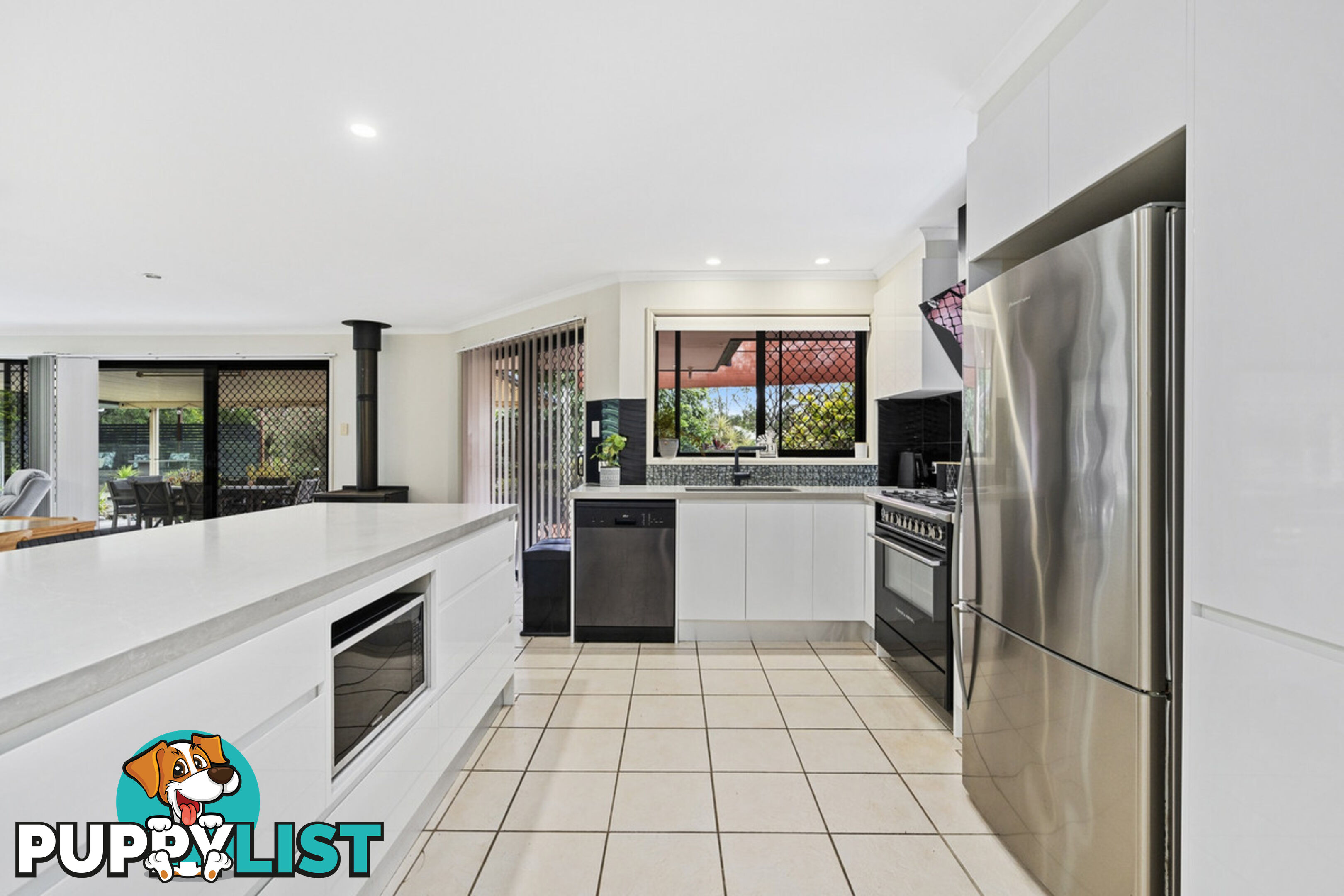 2 Lawnhill Drive NERANG QLD 4211