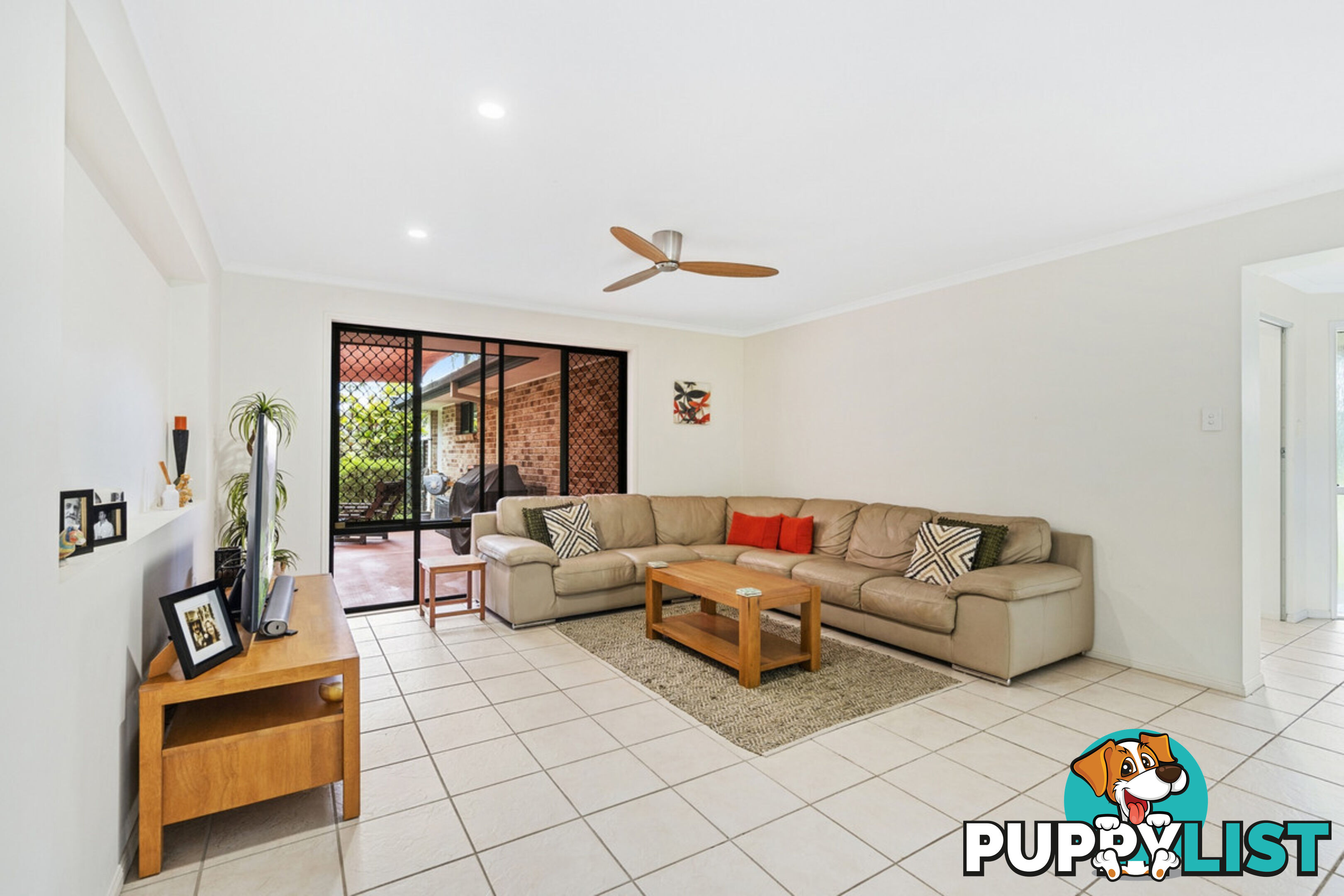 2 Lawnhill Drive NERANG QLD 4211