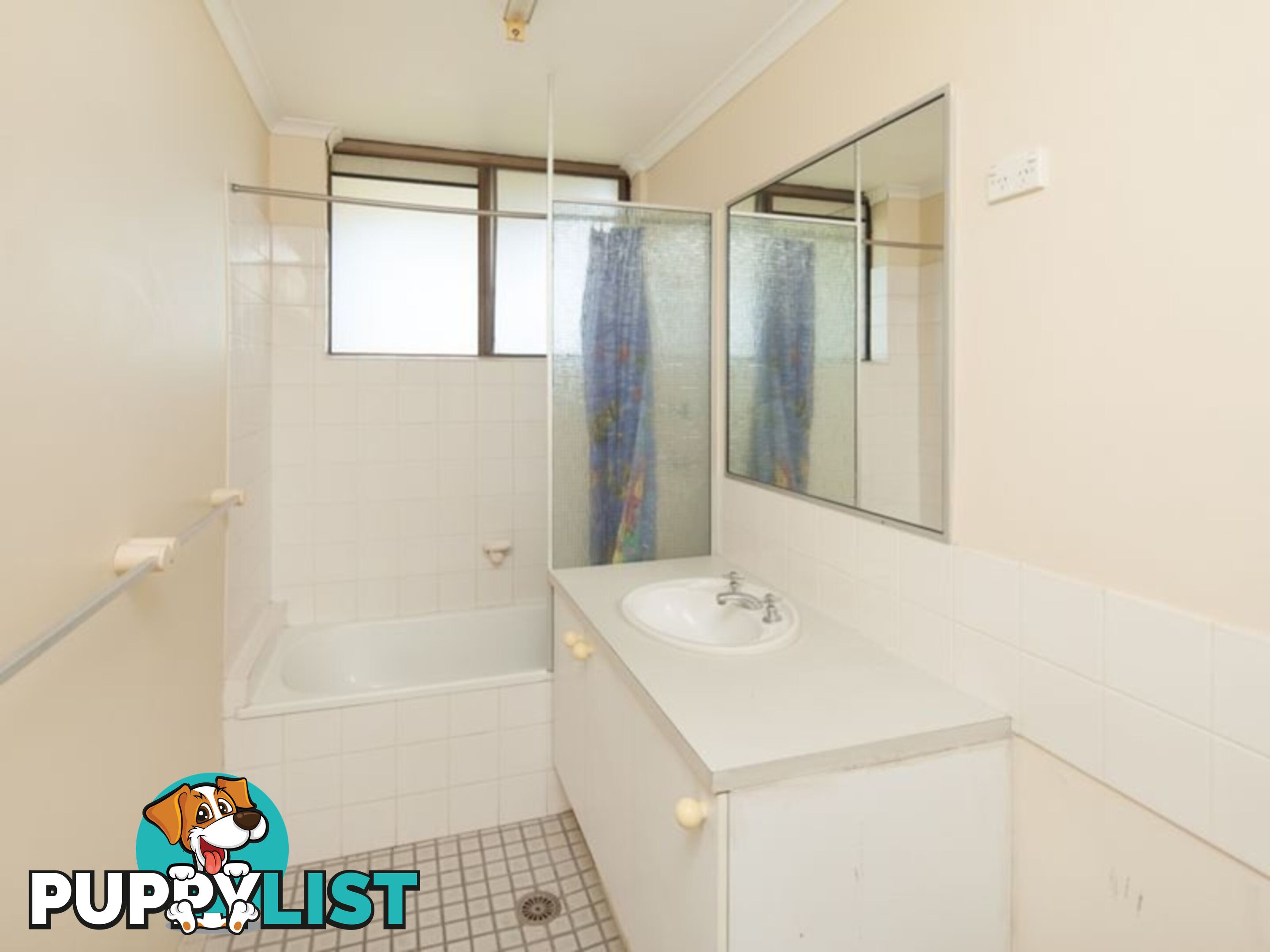 17 40 Murev Way CARRARA QLD 4211