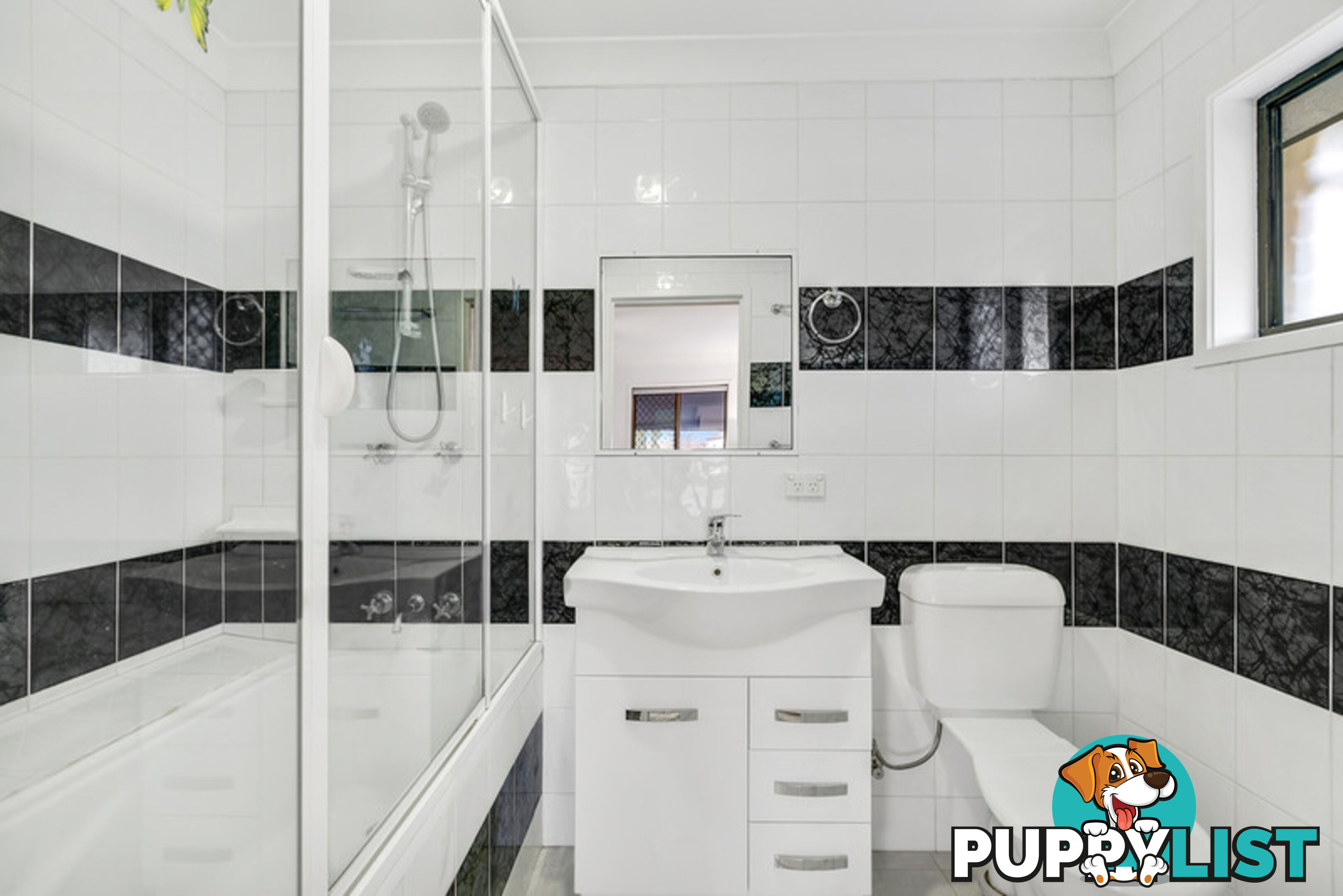 196 Bayview Street Runaway Bay QLD 4216