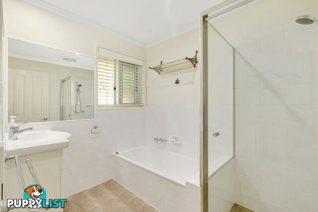 8 Forfar Court HIGHLAND PARK QLD 4211