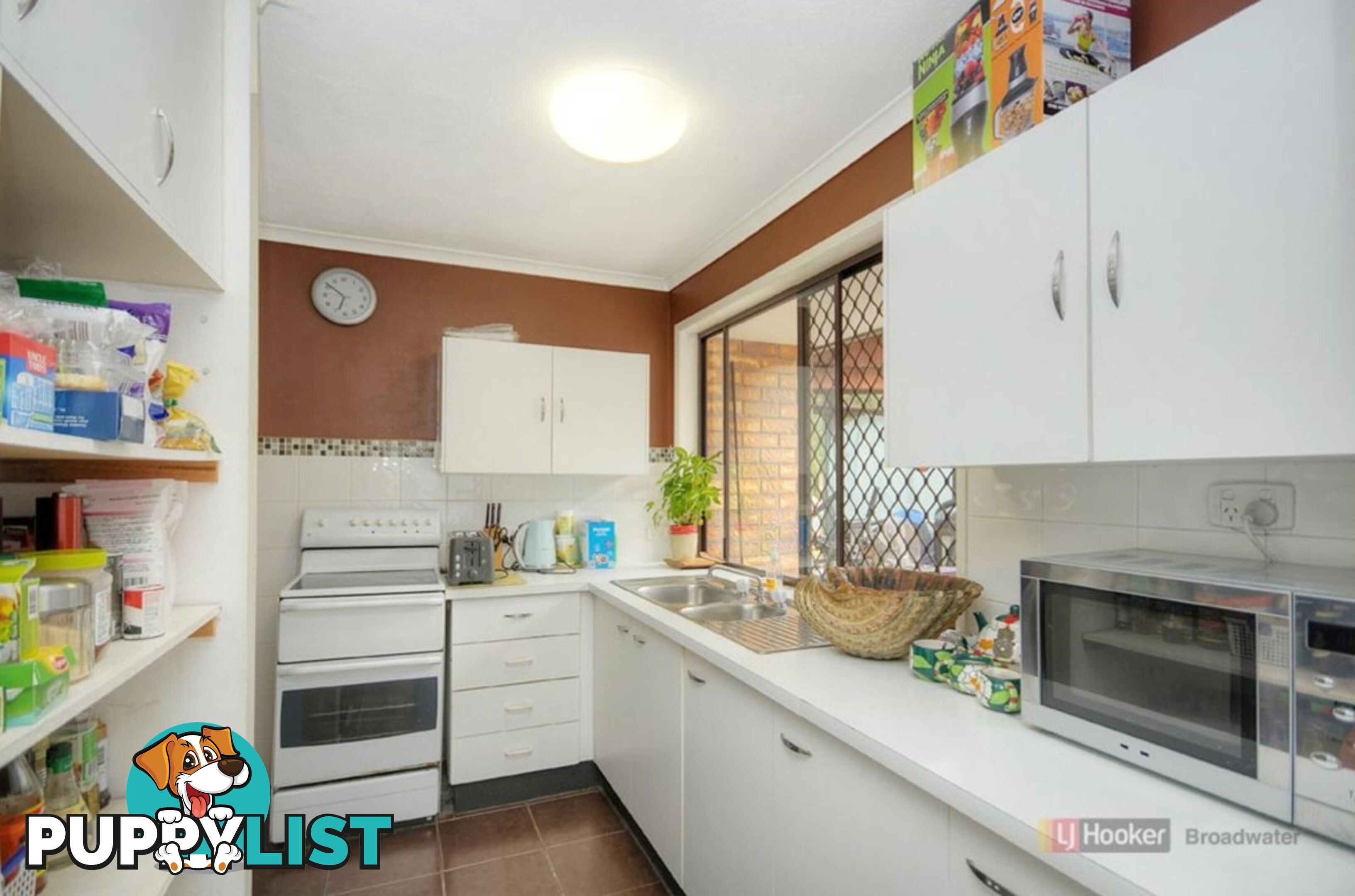 2/2 Stephenson Street LABRADOR QLD 4215