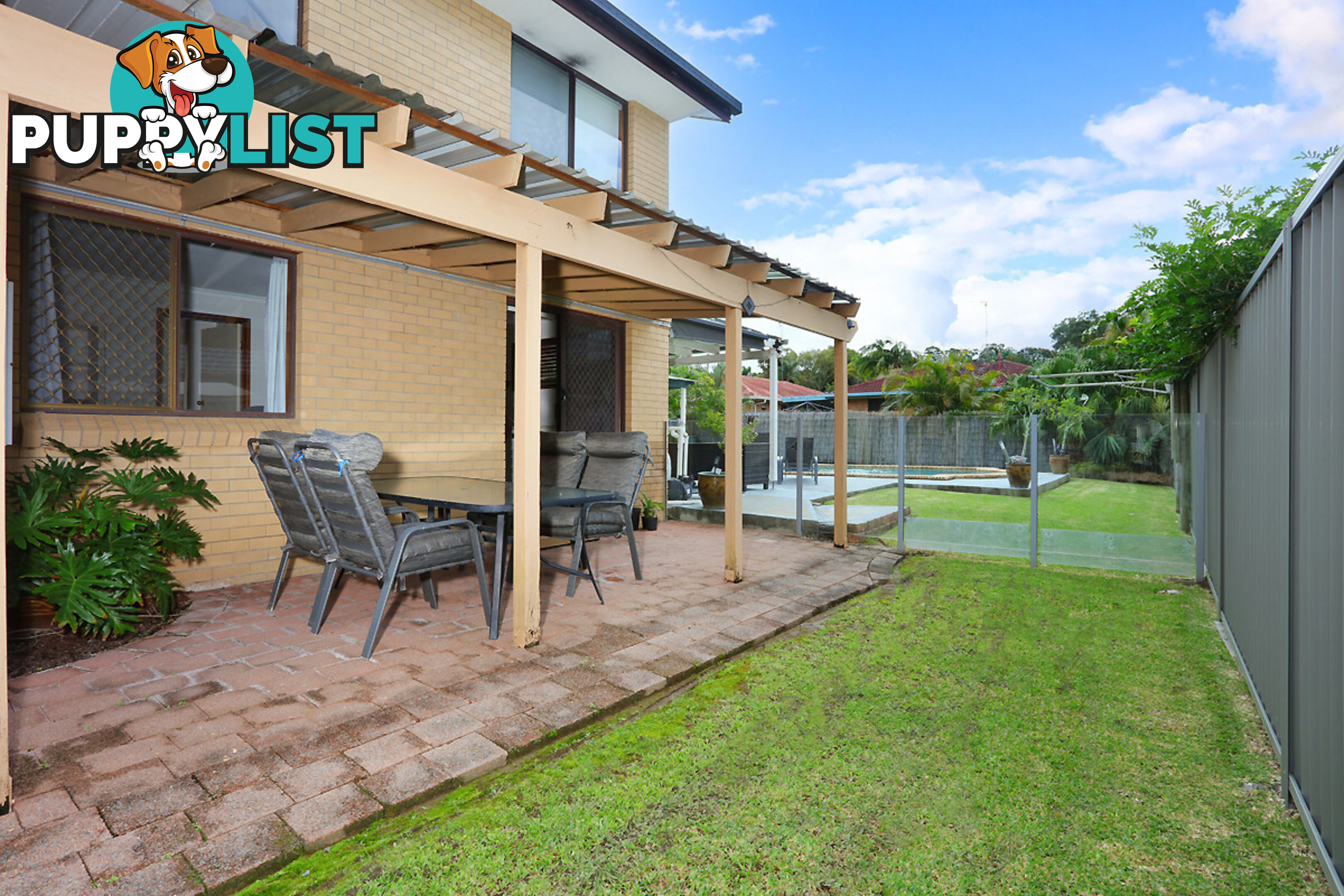 25b Parasol Street ASHMORE QLD 4214