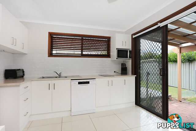 25b Parasol Street ASHMORE QLD 4214