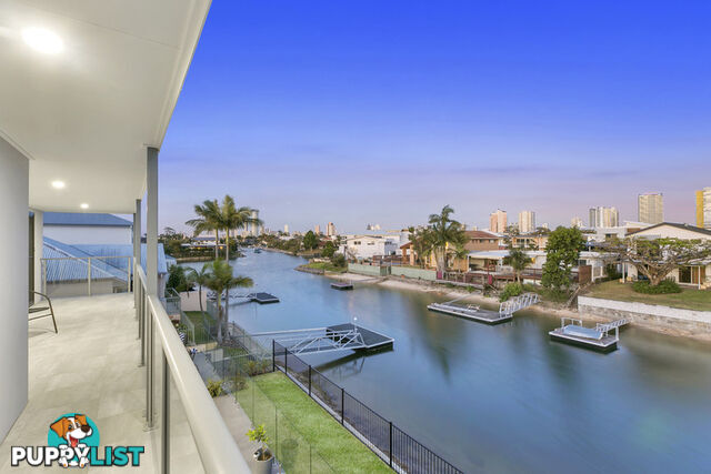 8 Crest View Key Broadbeach Waters QLD 4218