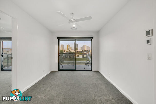 8 Crest View Key Broadbeach Waters QLD 4218