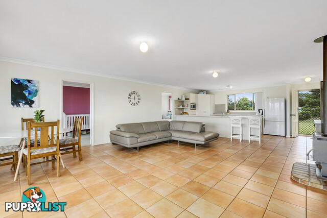 5-7 Doomben Court Beechmont QLD 4211