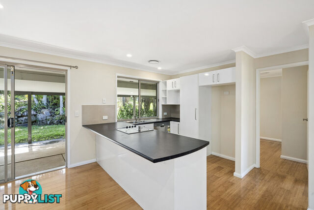 10 Bernadette Place HIGHLAND PARK QLD 4211