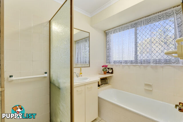 2/9 Jean Street LABRADOR QLD 4215