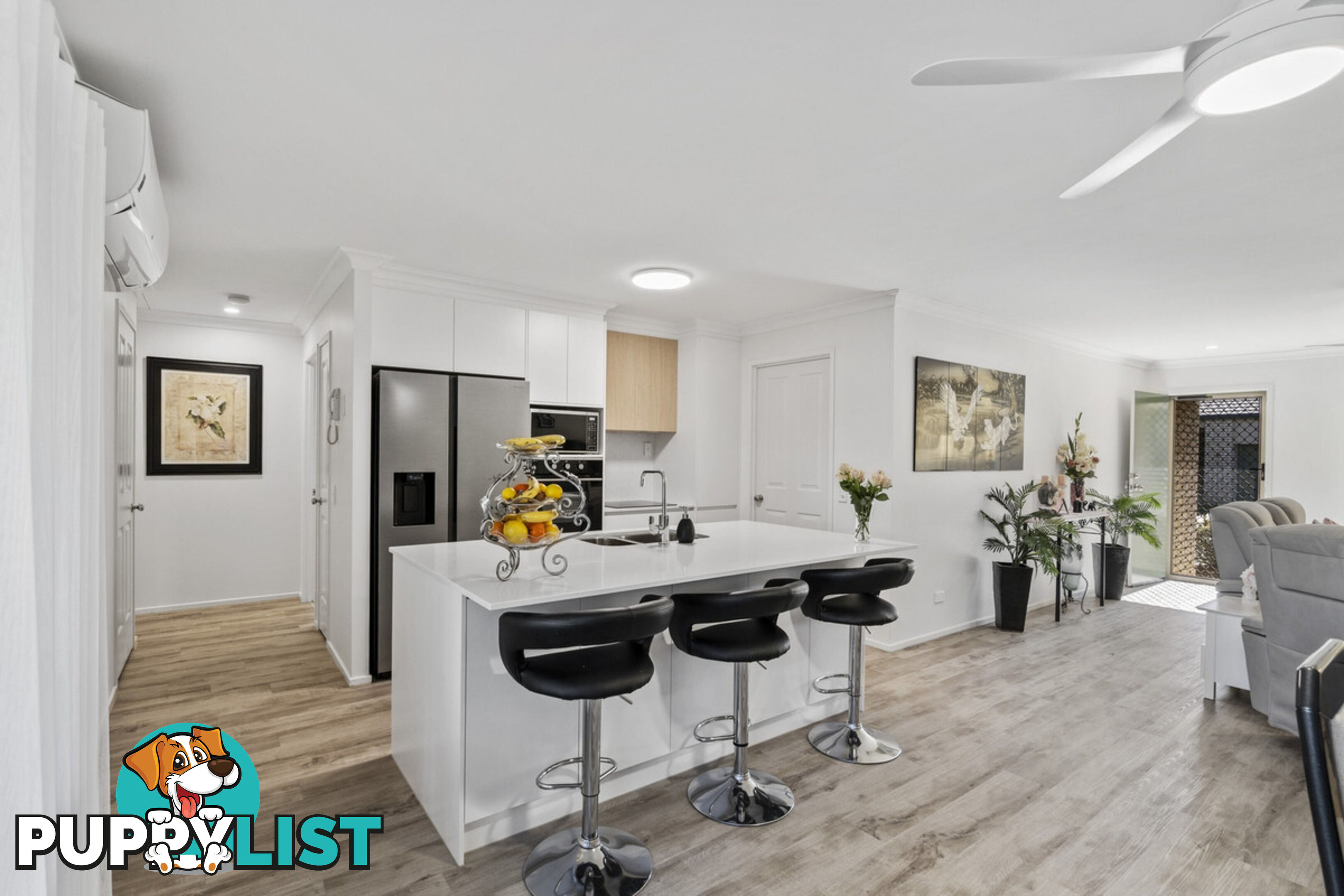 30/1 Archipelago Street PACIFIC PINES QLD 4211