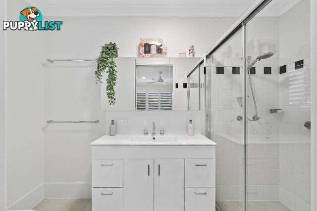 30/1 Archipelago Street PACIFIC PINES QLD 4211