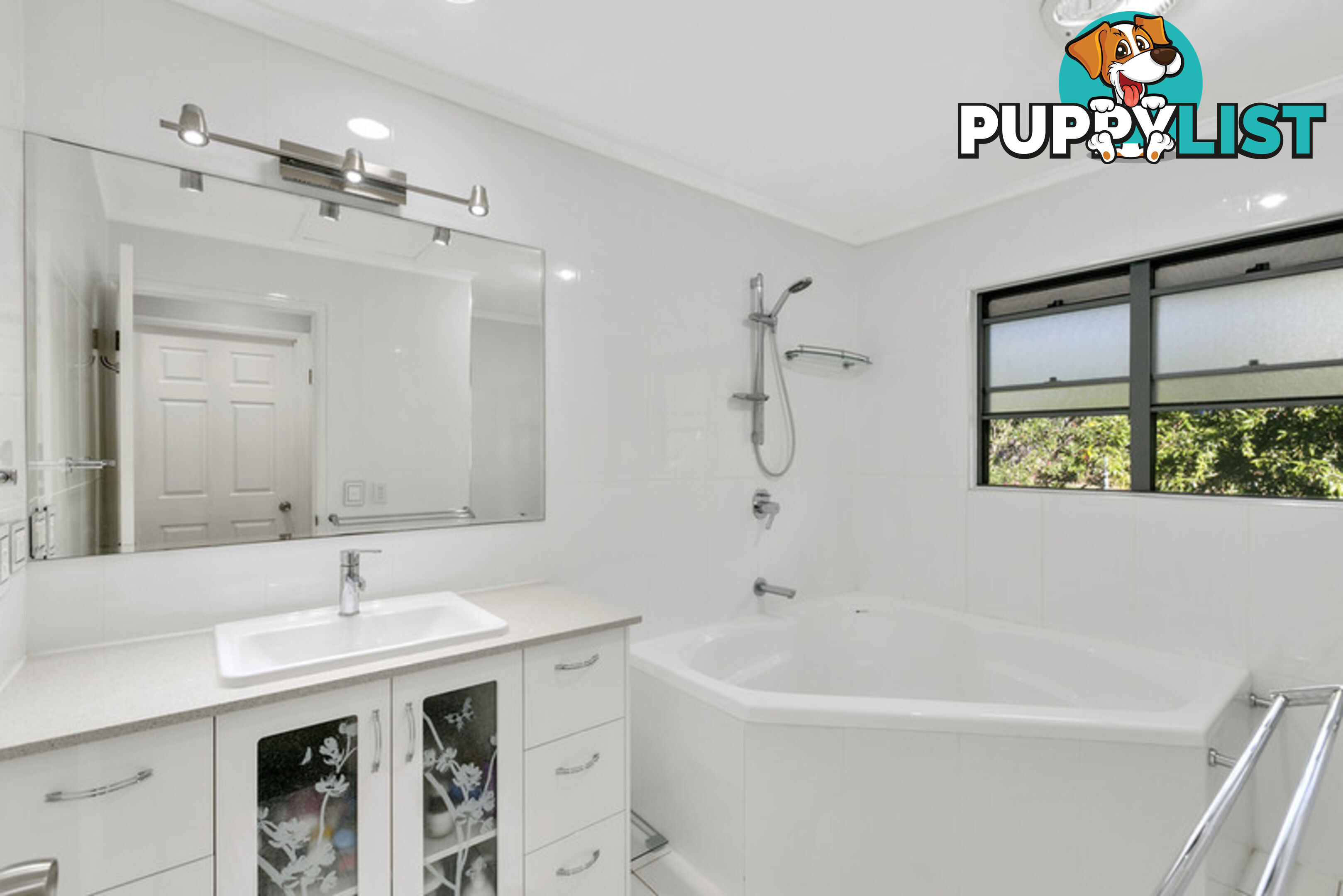 4 61 Paddington Drive CARRARA QLD 4211