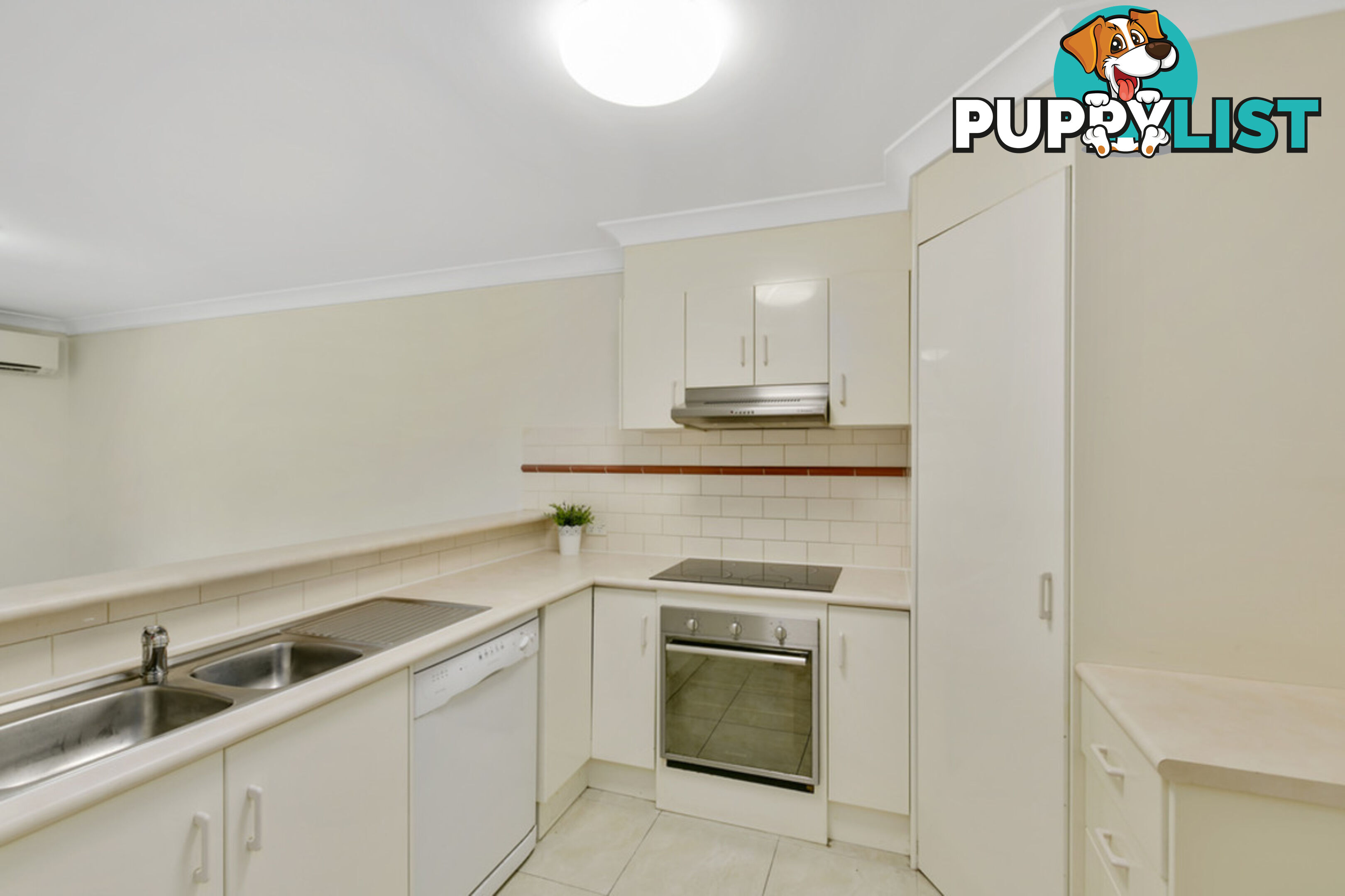 24/47 Pohlman Street SOUTHPORT QLD 4215