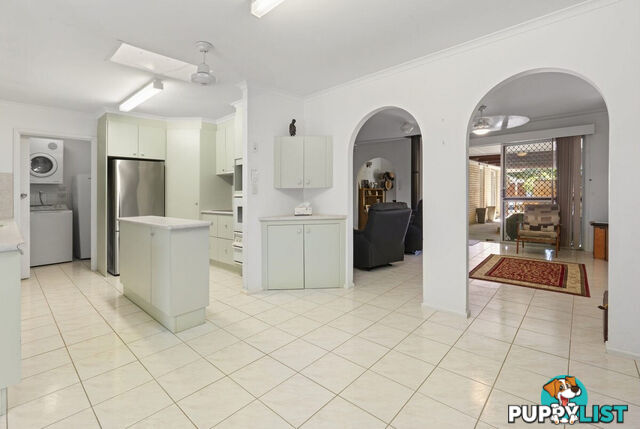 67 Avanti Street MERMAID WATERS QLD 4218
