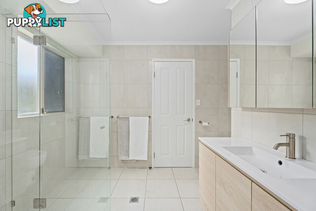 24 Bexley Place HELENSVALE QLD 4212