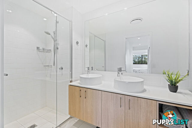 206/112 Palm Meadows Drive CARRARA QLD 4211