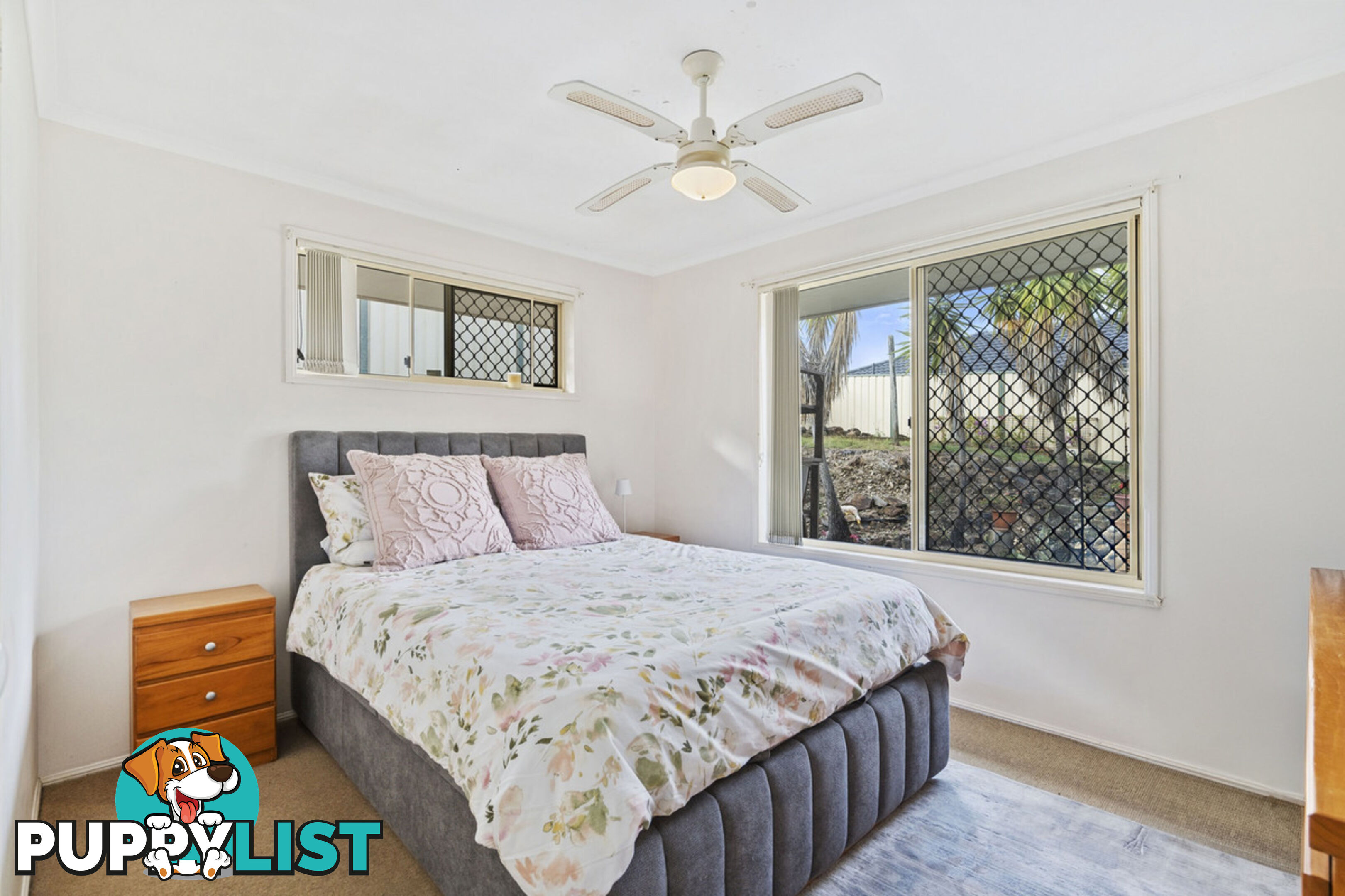 4 Regal Court HIGHLAND PARK QLD 4211