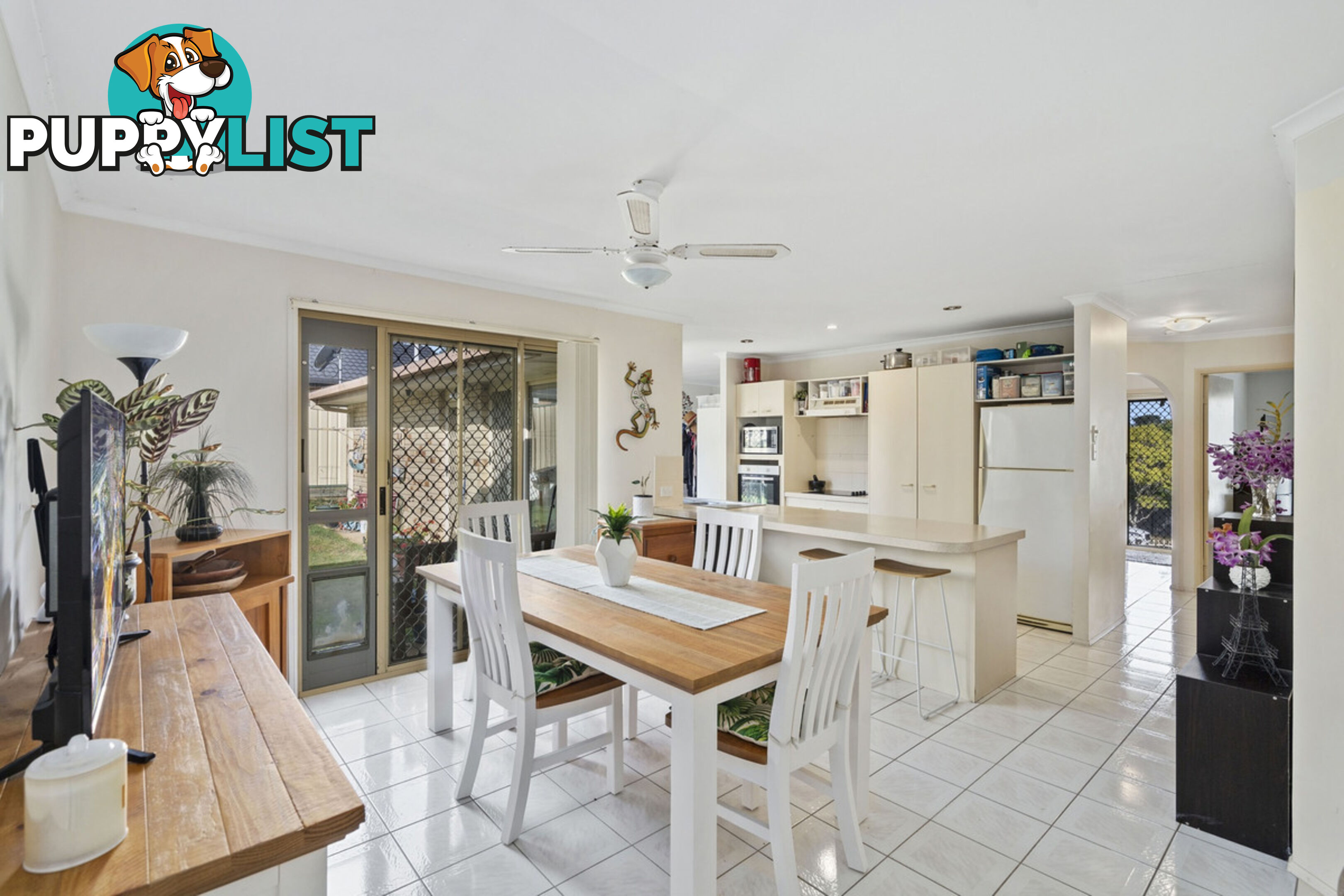 4 Regal Court HIGHLAND PARK QLD 4211