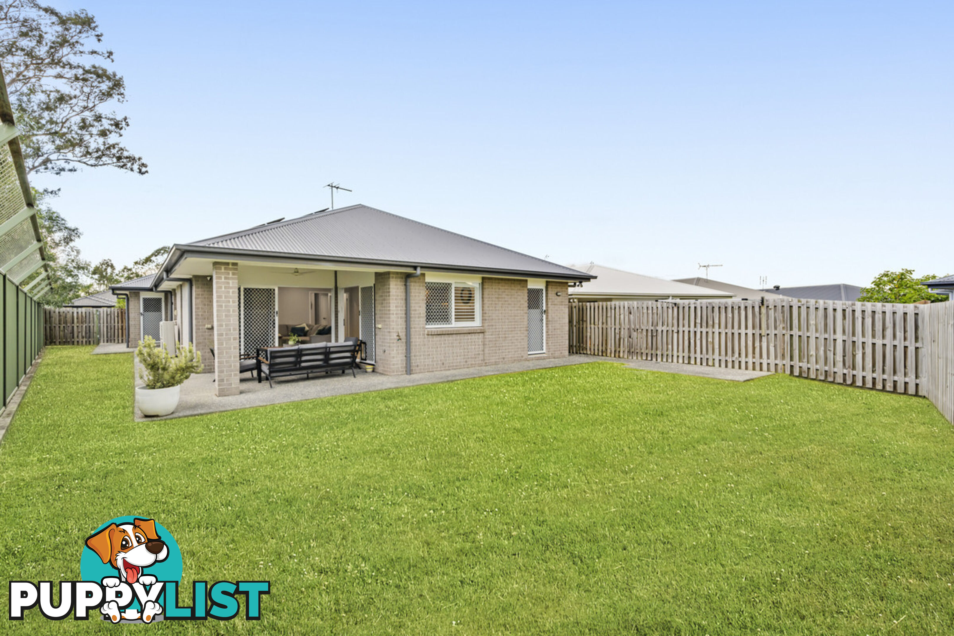 24 Dorchester Close PIMPAMA QLD 4209