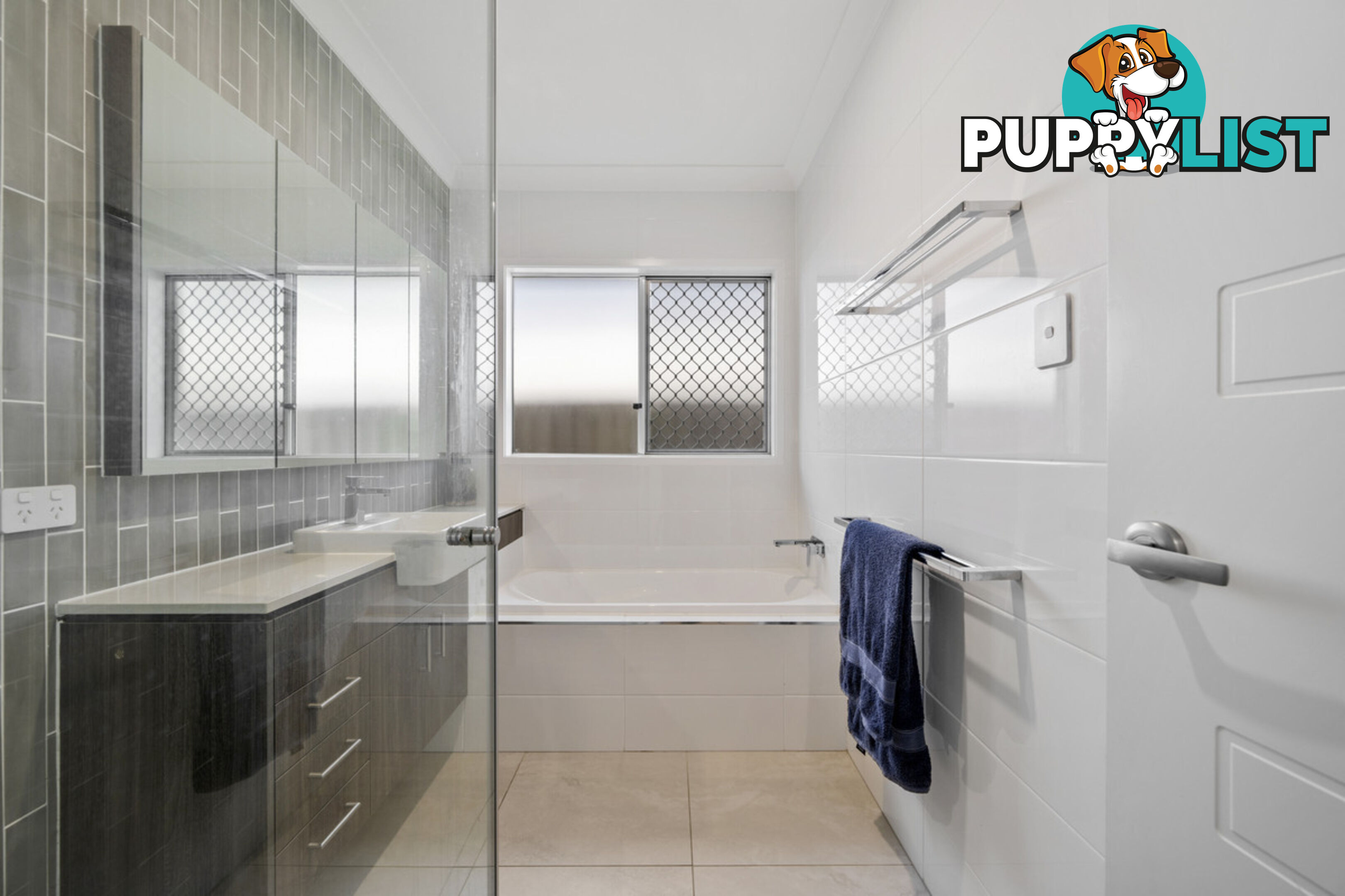 24 Dorchester Close PIMPAMA QLD 4209