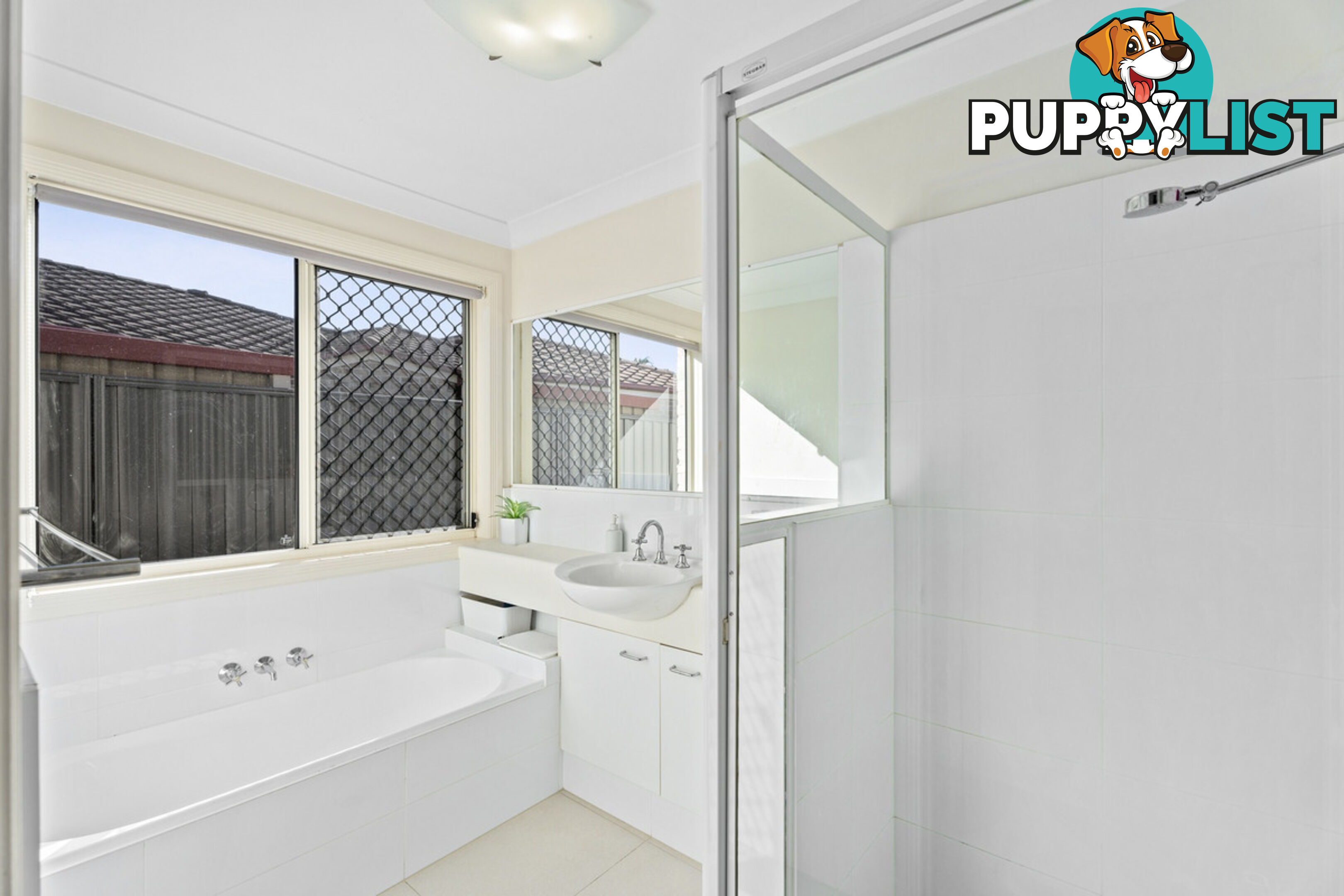1/28 Aberdeen Court HIGHLAND PARK QLD 4211