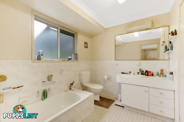 4 Kahlua Court HIGHLAND PARK QLD 4211