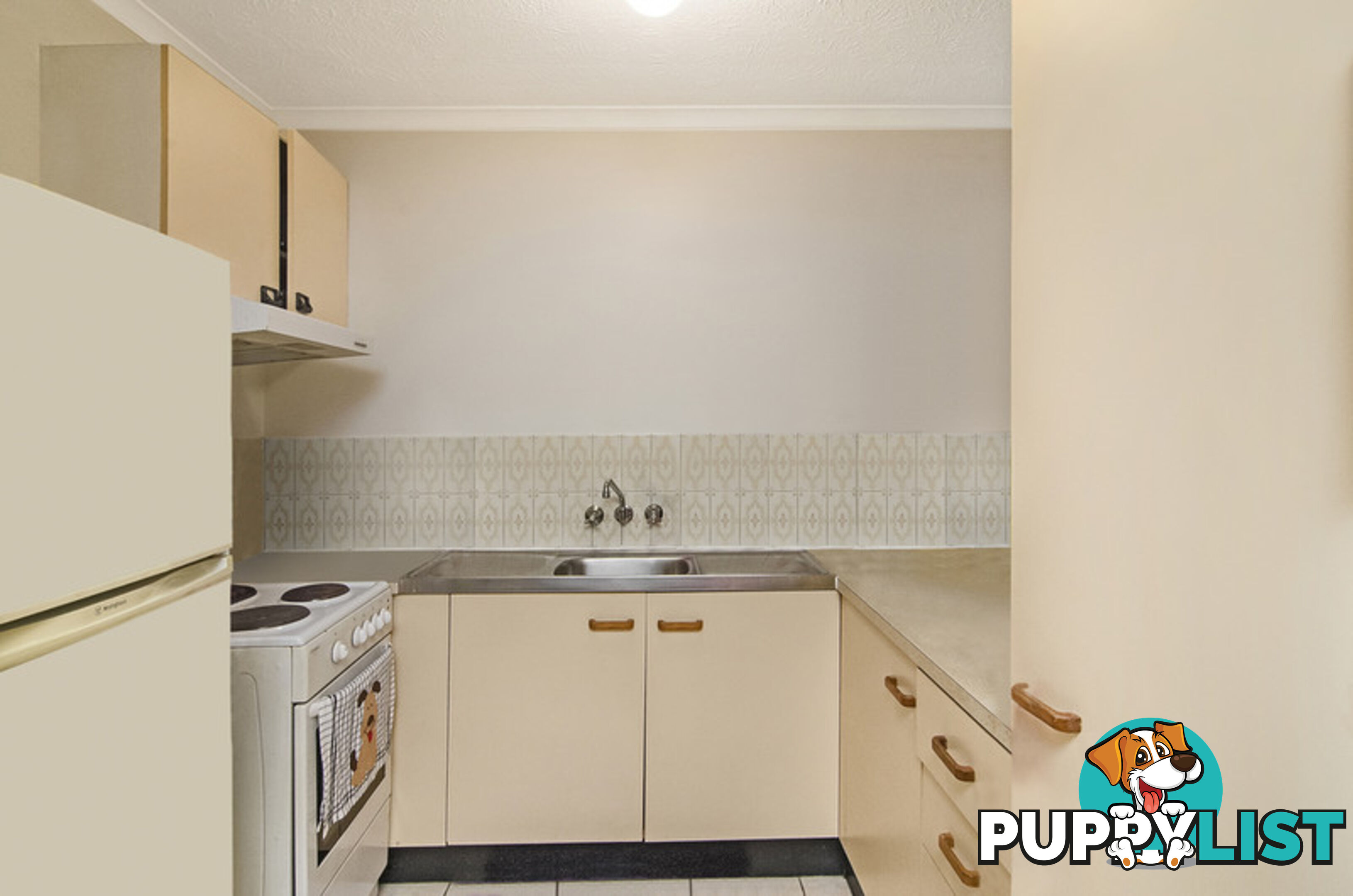 2 20 Bright Avenue Labrador QLD 4215