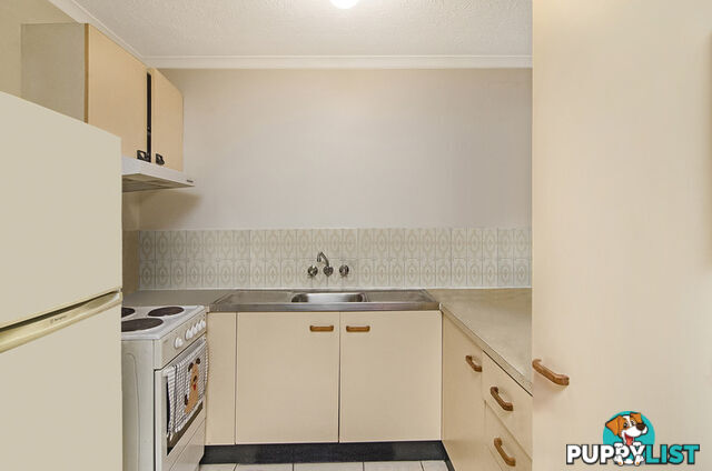 2 20 Bright Avenue Labrador QLD 4215