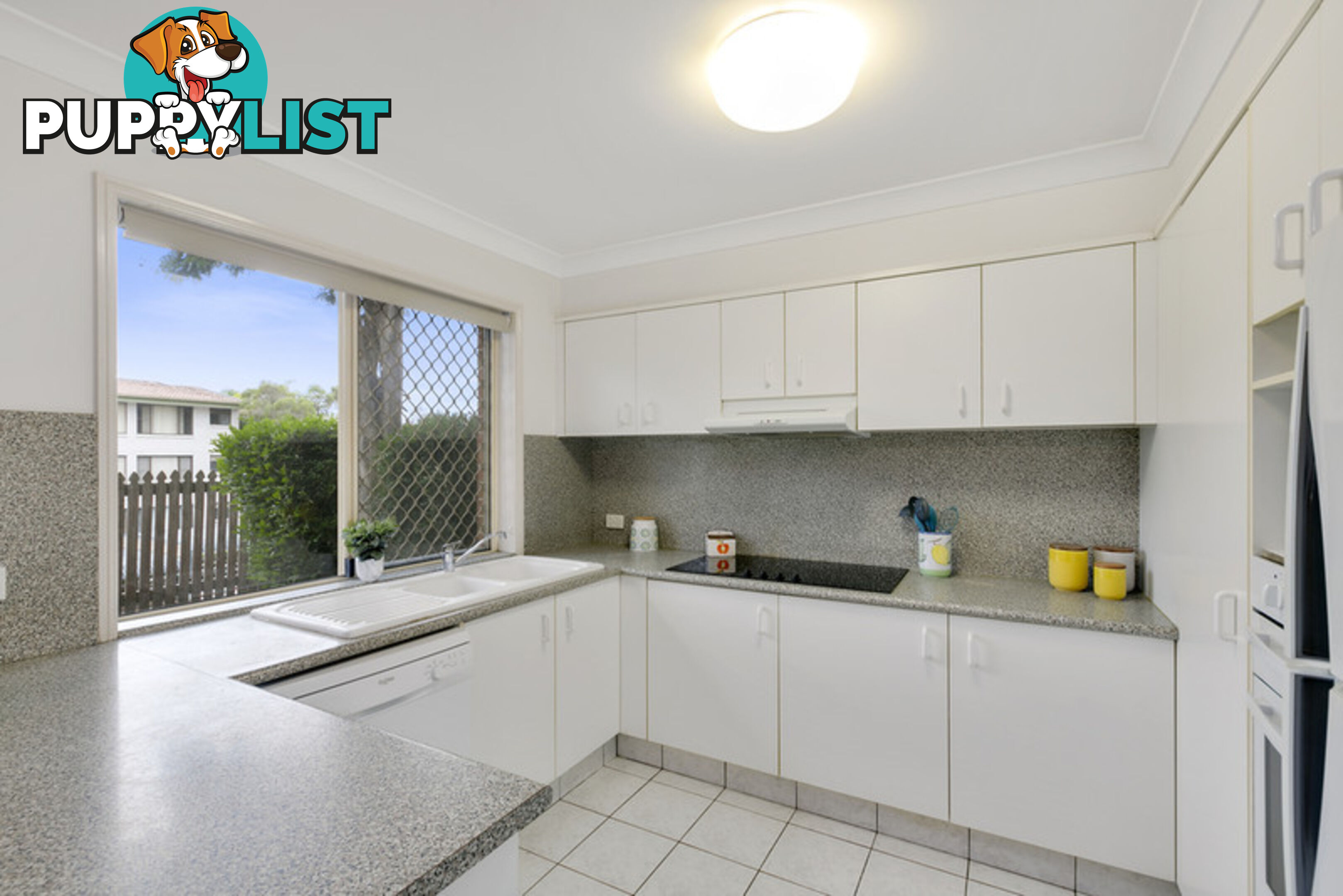 29 38 Murev Way CARRARA QLD 4211