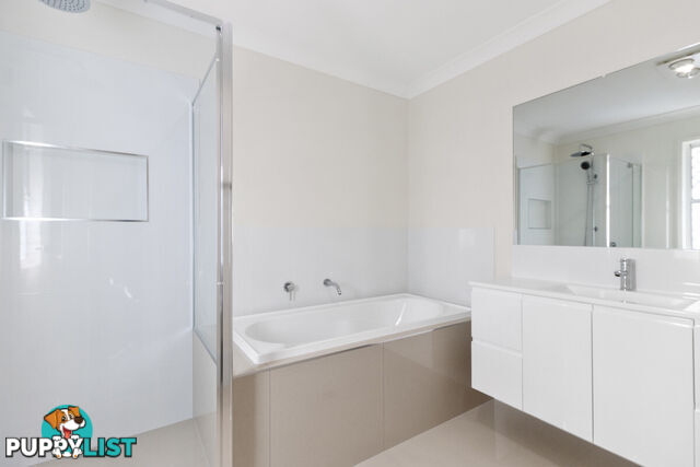 6 Riverina Court NERANG QLD 4211