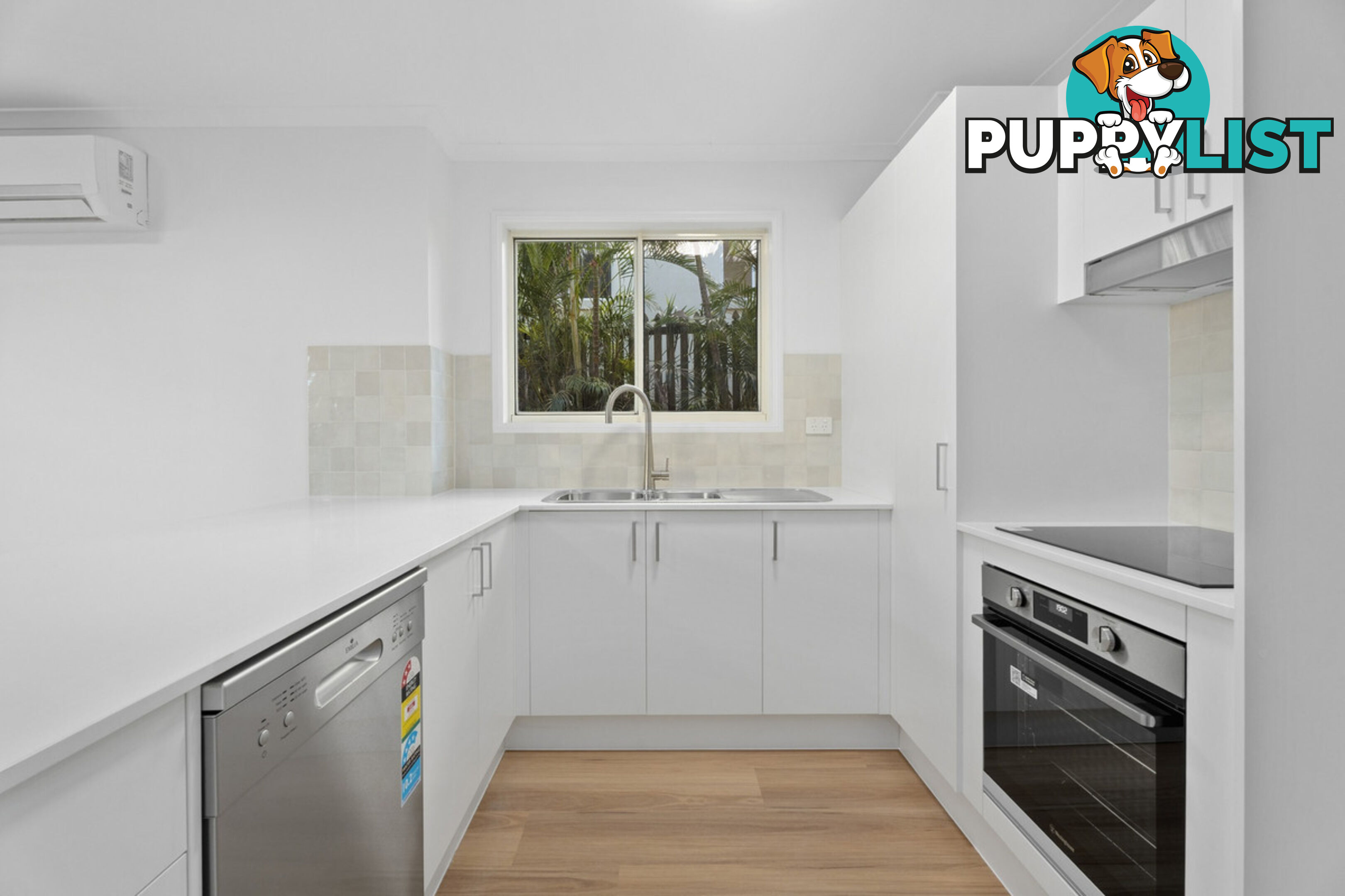 57/102-104 Alexander Drive HIGHLAND PARK QLD 4211