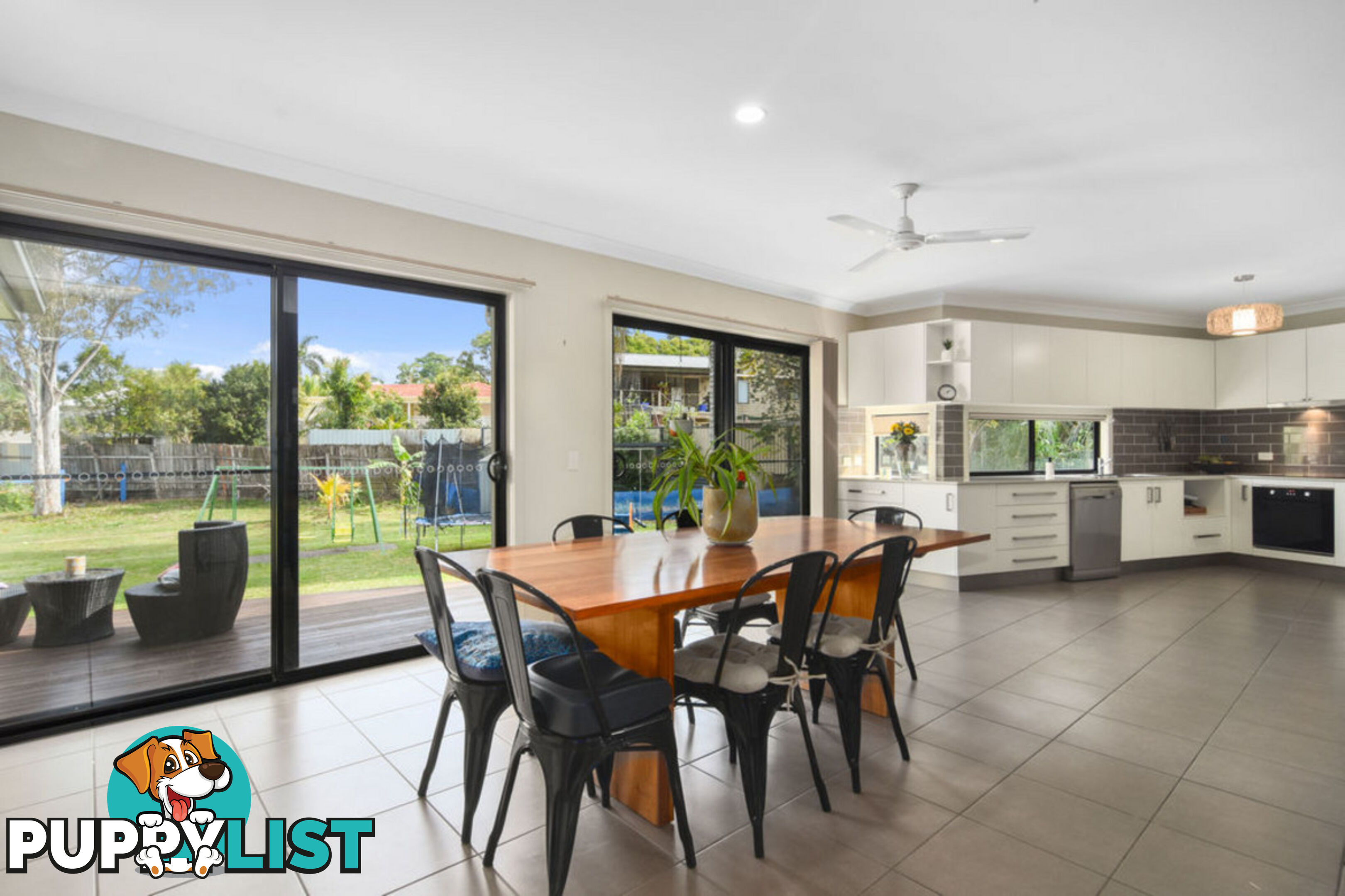 2/8 Onyx Court CARRARA QLD 4211