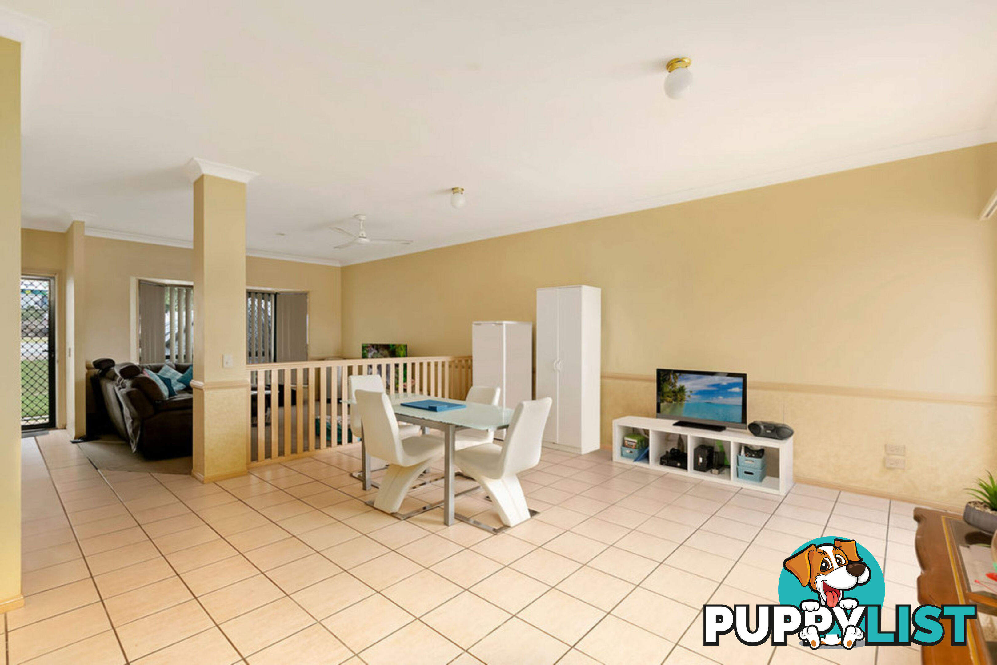 1/51 Kumbari Avenue SOUTHPORT QLD 4215